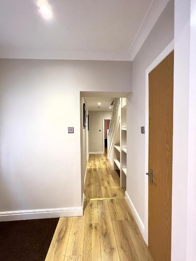 The Beverley Apartments London - Victoria Екстер'єр фото