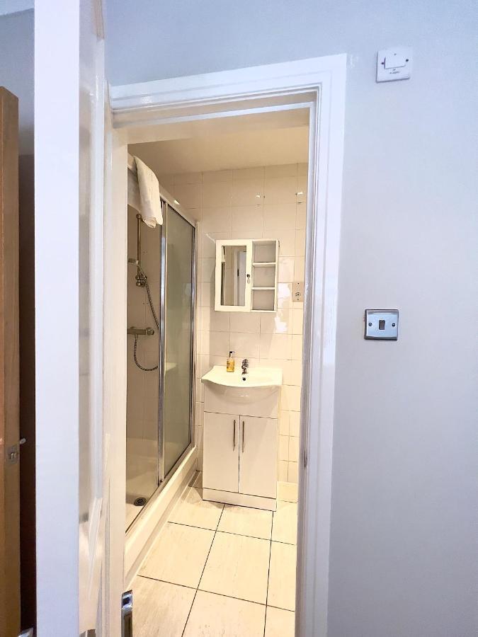 The Beverley Apartments London - Victoria Екстер'єр фото