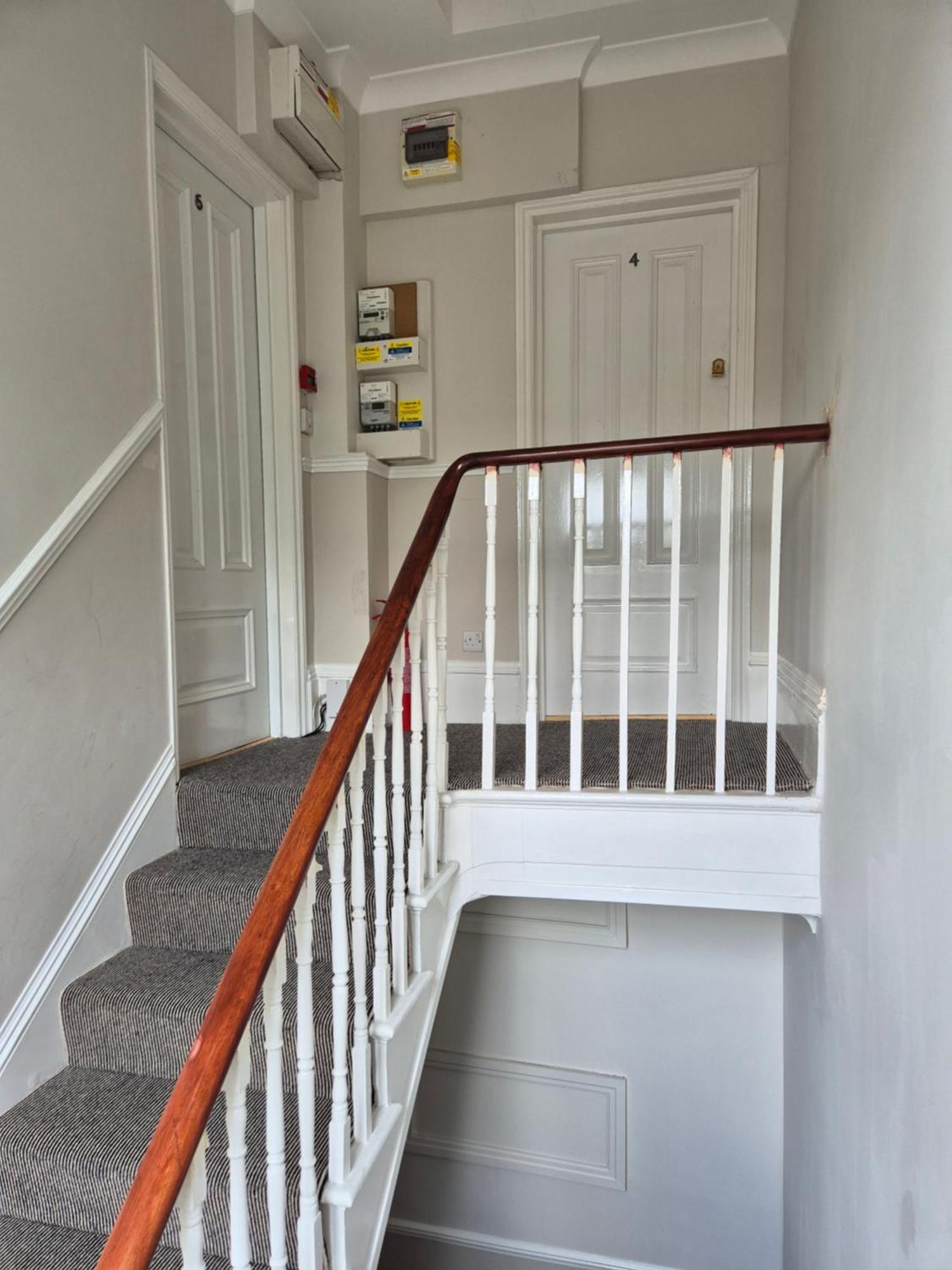 The Beverley Apartments London - Victoria Екстер'єр фото