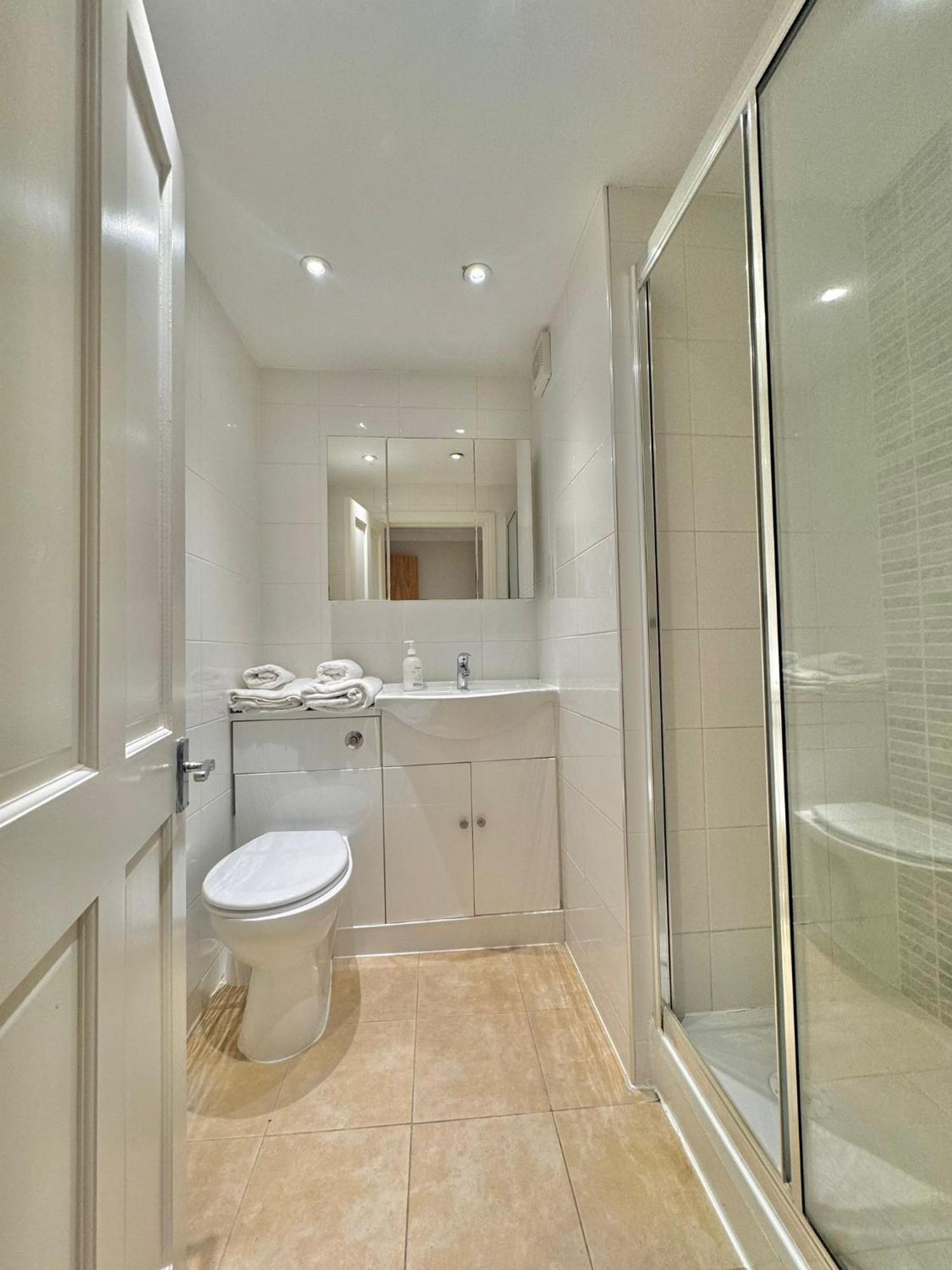 The Beverley Apartments London - Victoria Екстер'єр фото