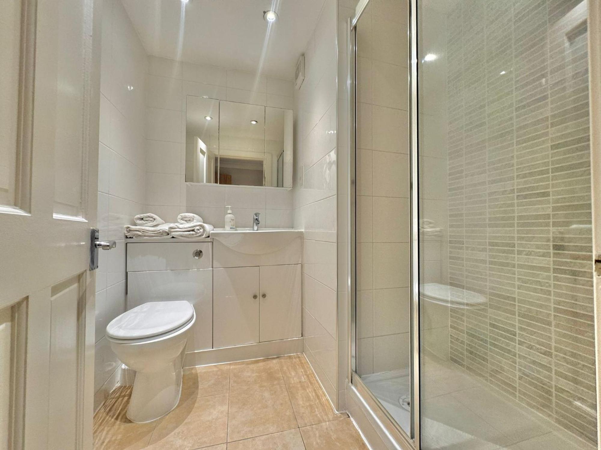 The Beverley Apartments London - Victoria Екстер'єр фото